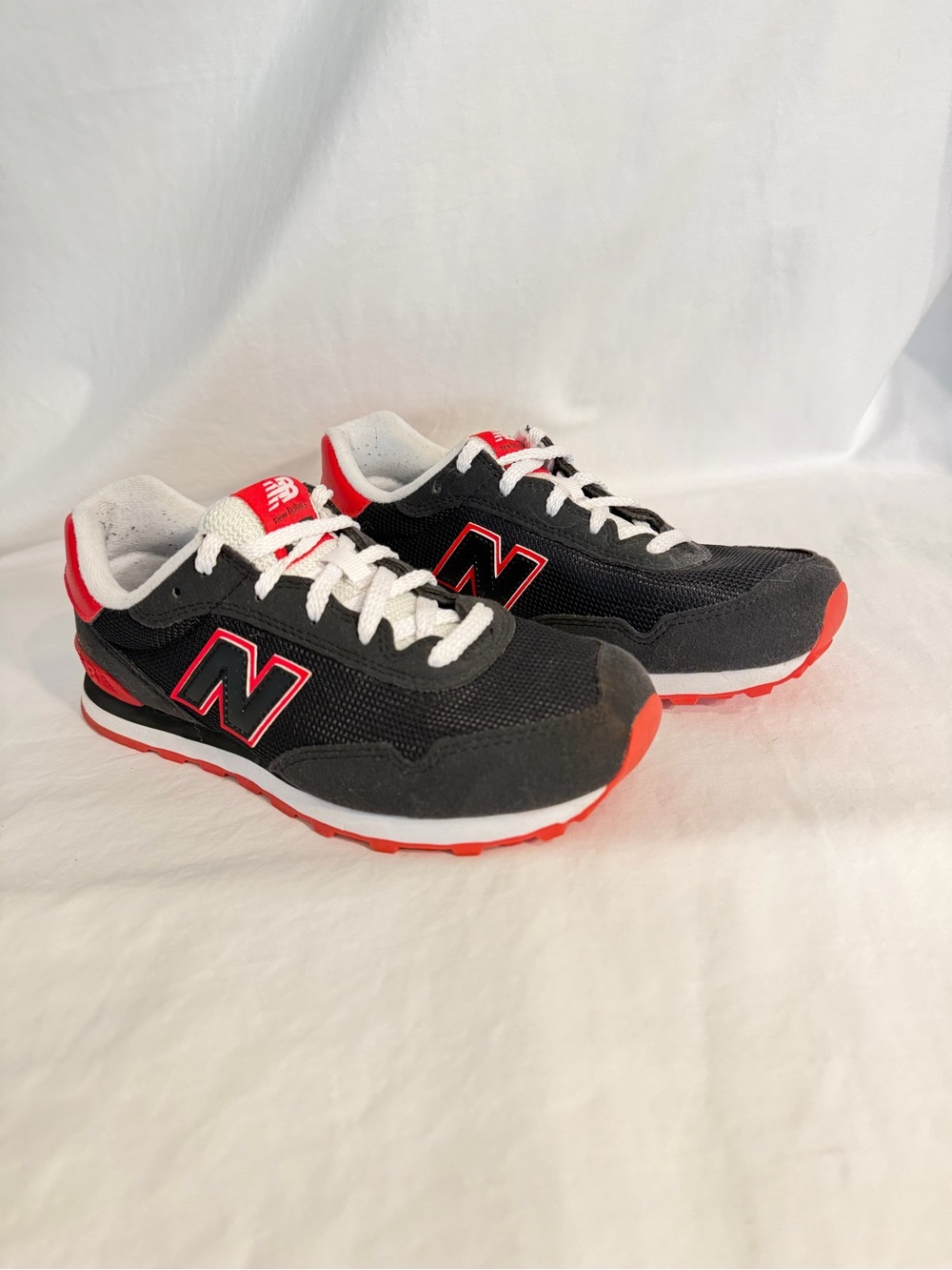 New Balance Kids Black and Red Retro Runner Sneakers